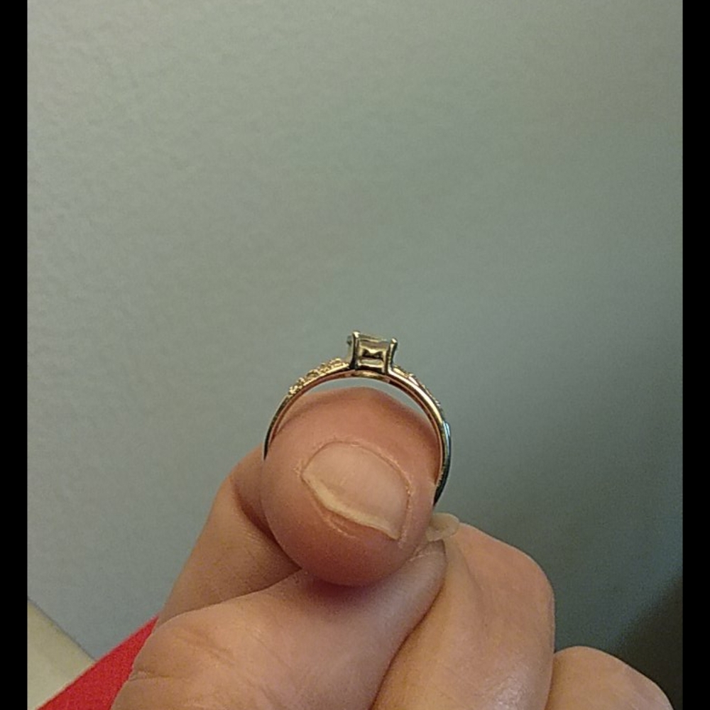 Ring - Picture 2 of 4